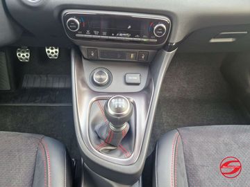 Car image 30