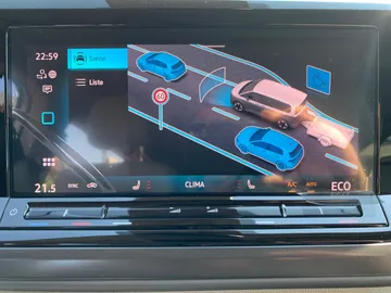 Car image 30