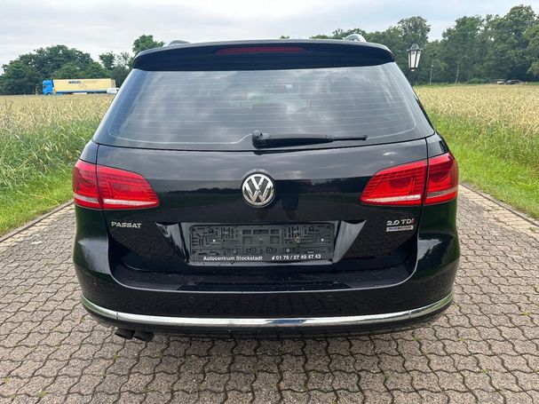 Volkswagen Passat Variant BlueMotion R-Line DSG 130 kW image number 8