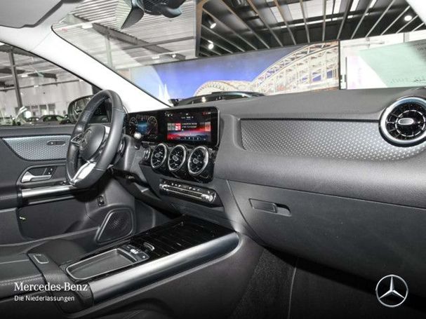 Mercedes-Benz GLA 180 100 kW image number 8