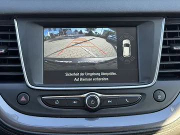 Car image 30