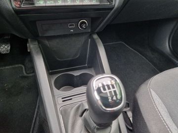 Car image 30