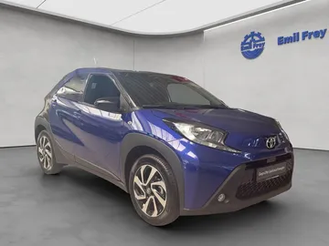 Car image 2