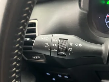 Car image 34