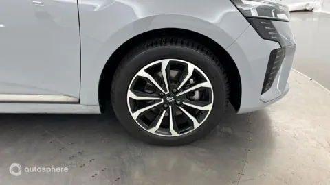 Car image 20