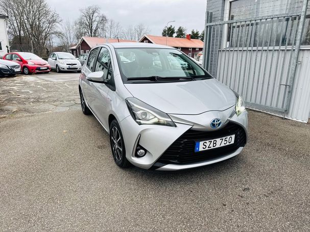 Toyota Yaris Hybrid 74 kW image number 2