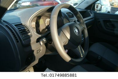 Car image 10