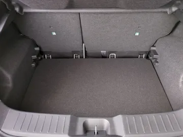 Car image 27