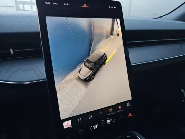 Car image 28