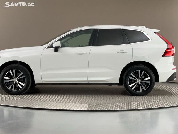 Volvo XC60 B4 AWD Momentum 145 kW image number 2