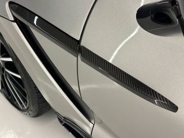 Car image 37