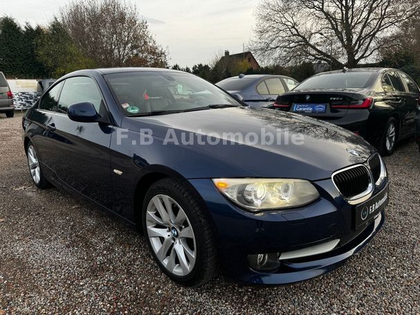 BMW 320i 125 kW image number 2