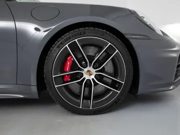 Car image 28