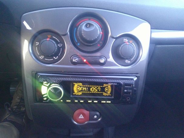 Renault Clio 1.2 16V Collection 55 kW image number 10