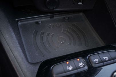 Car image 38