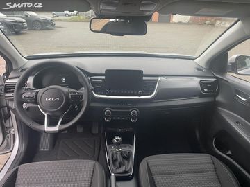 Car image 10