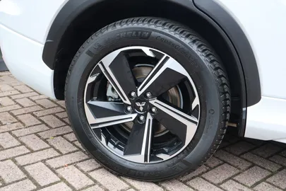 Car image 29