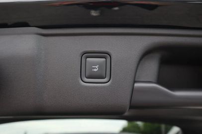 Car image 35