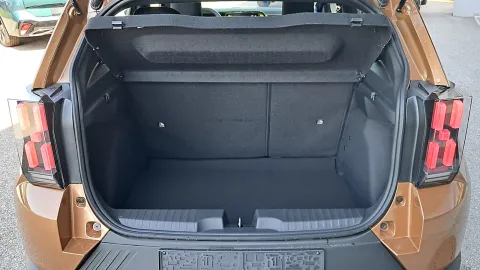Car image 33