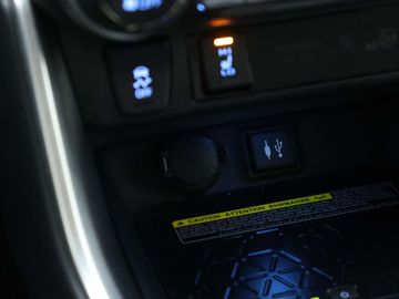 Car image 36