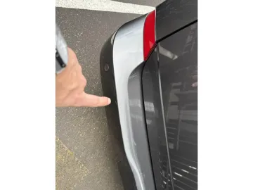 Car image 29