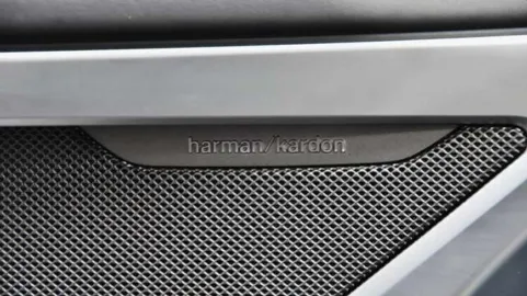 Car image 38