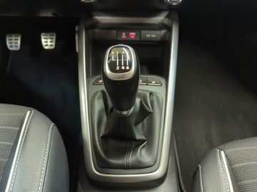 Car image 25