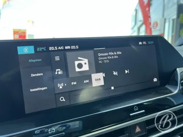 Car image 49