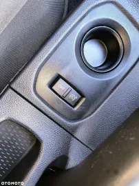 Car image 34