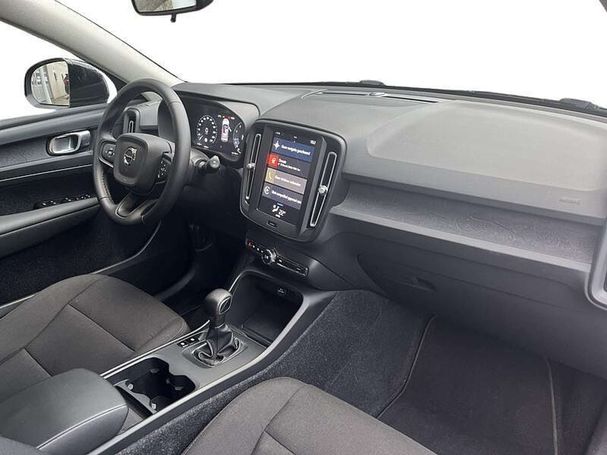 Volvo XC40 T2 95 kW image number 9