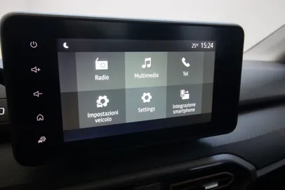 Car image 15