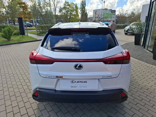 Lexus UX 200 126 kW image number 3