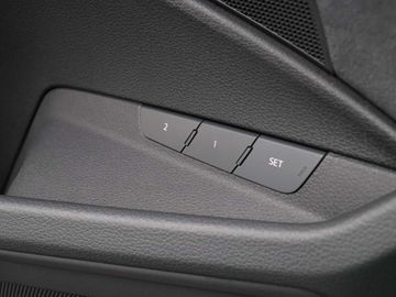 Car image 38