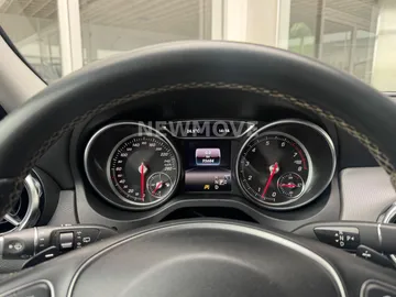 Car image 24