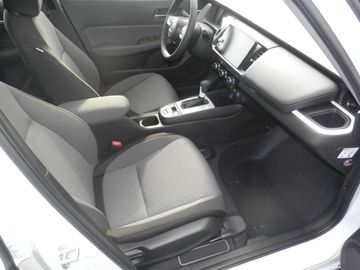 Car image 10