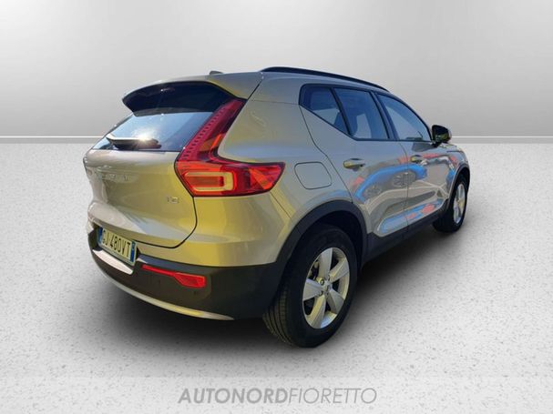 Volvo XC40 T2 Essential 95 kW image number 5