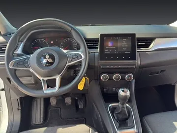 Car image 15