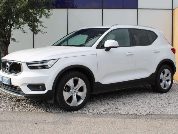 Volvo XC40 T3 Momentum Pro 120 kW image number 1