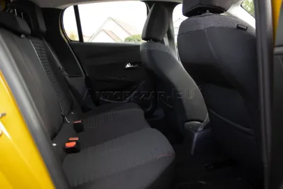 Car image 27