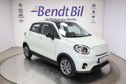 Car image 2