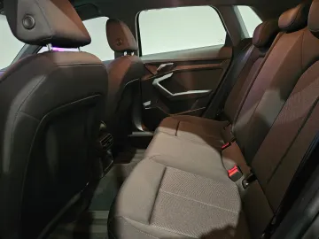 Car image 35