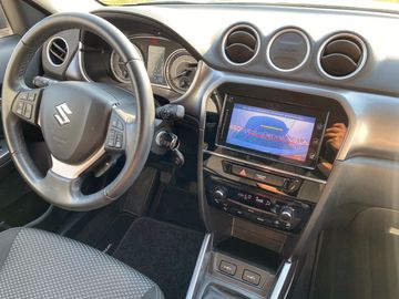 Car image 28