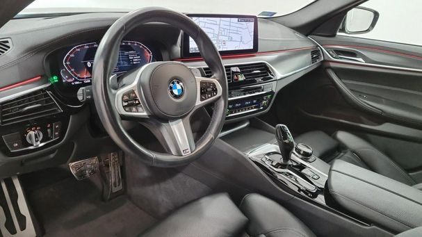 BMW 530i xDrive 185 kW image number 11