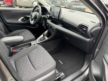 Car image 14