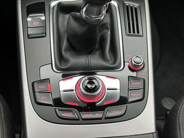 Car image 33