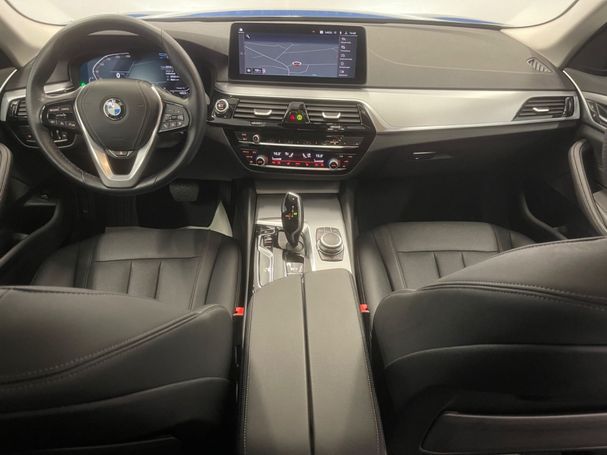 BMW 520d xDrive 140 kW image number 10