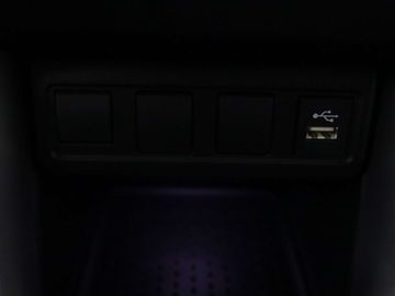 Car image 33