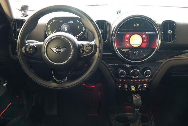 Mini Cooper SE Countryman ALL4 162 kW image number 19