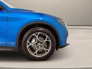 Car image 43