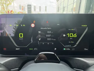 Car image 27